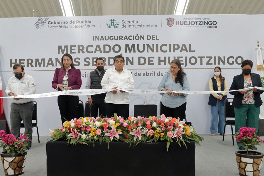 Inauguró Barbosa el mercado municipal de Huejotzingo