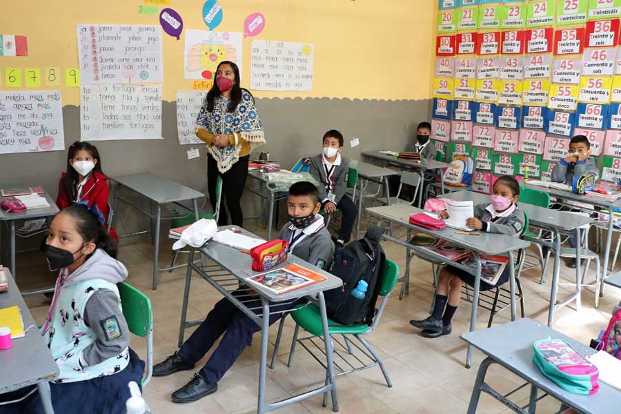 Regresan a clases presenciales 1.6 millones de alumnos: SEP