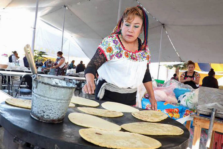 Inauguró Eduardo Rivera 12º Festival de la Gordita