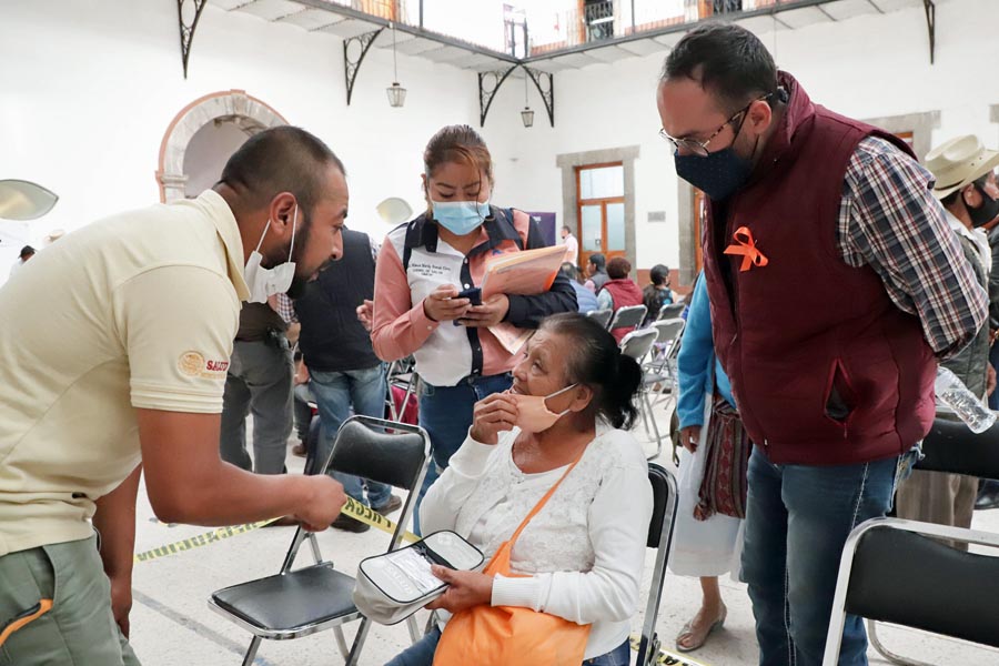 Inició DIF Jornada de entrega de lentes y aparatos auditivos