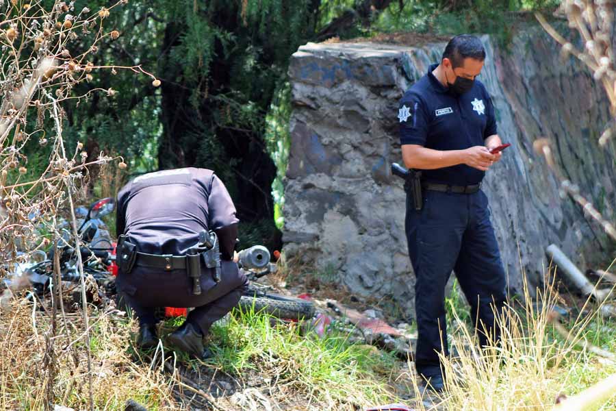 Murieron dos motociclistas tras derrapar en la Puebla-México