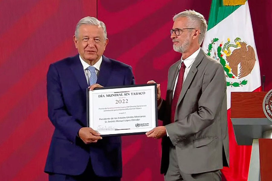 Reconoce OMS a AMLO por lucha contra vapeadores y tabaco