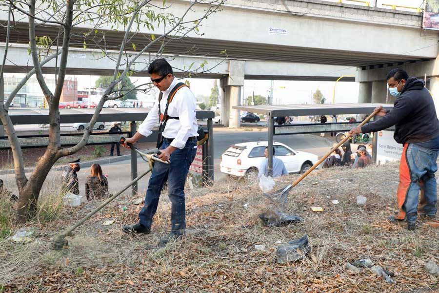 Sigue Eduardo Rivera con limpieza de accesos a la ciudad