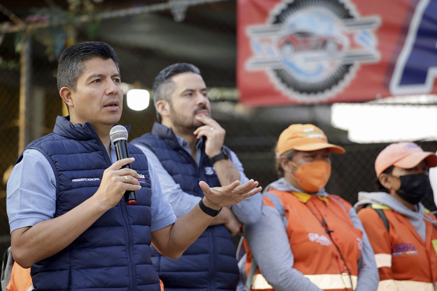 Inició Eduardo Rivera limpieza de Bulevar Forjadores