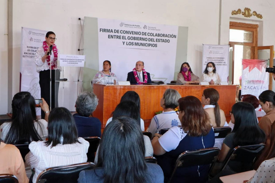 Firmaron convenio Hill y Pepe Márquez en defensa de mujeres