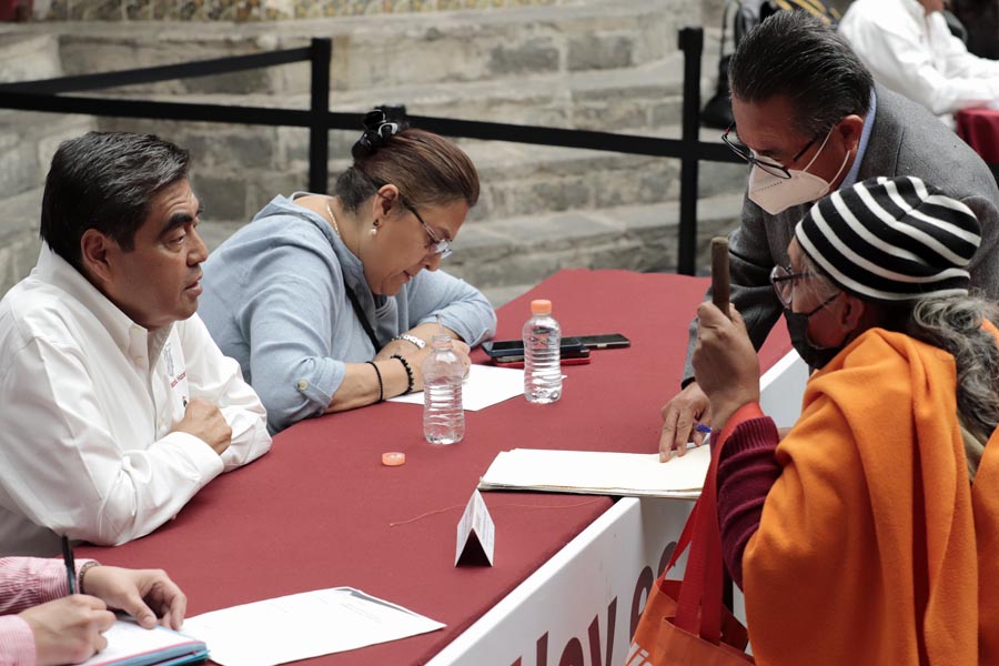 Otorgó Barbosa diversos apoyos en Martes Ciudadano