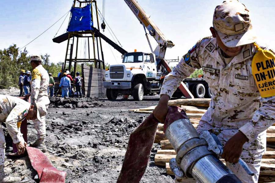 Confía SEDENA salvar en breve a los 10 mineros en Coahuila