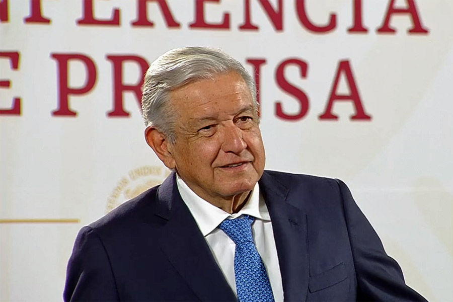 Propone AMLO consulta sobre militares en las calles