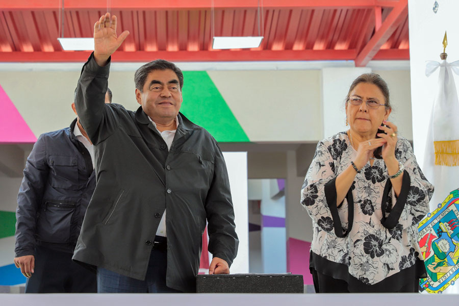 Sin Eduardo Rivera inauguró Barbosa mercado “El Alto”