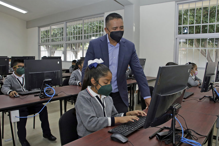 Inauguró Mundo Tlatehui obras educativas