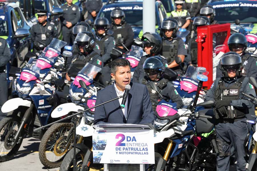 Entregó Eduardo Rivera 156 nuevas patrullas para seguridad