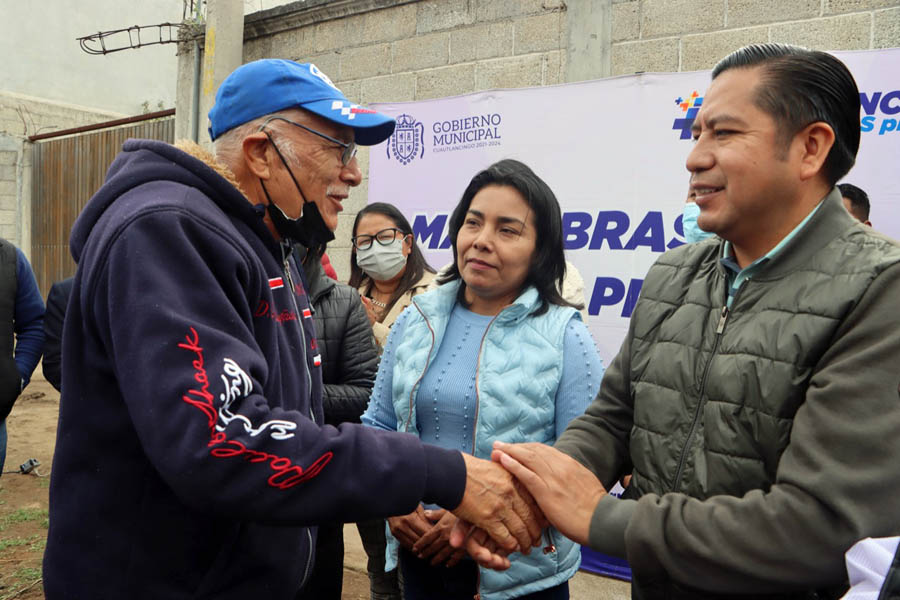 Inició Filomeno Sarmiento drenaje sanitario en Sanctorum