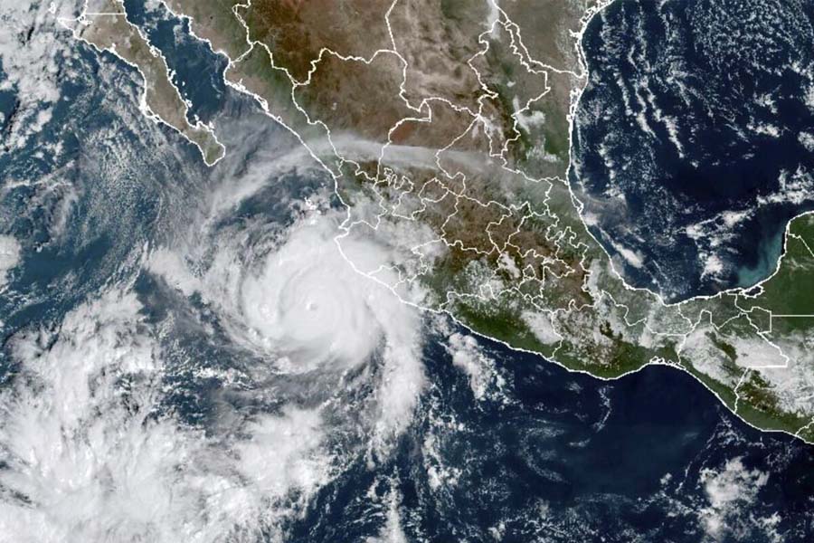 Amenaza huracán Roslyn de categoría 4 a estados del Pacífico