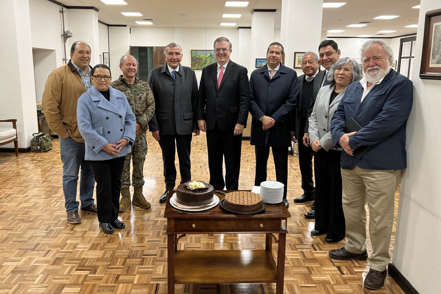 Festejan simpatizantes el cumpleaños de Marcelo Ebrard