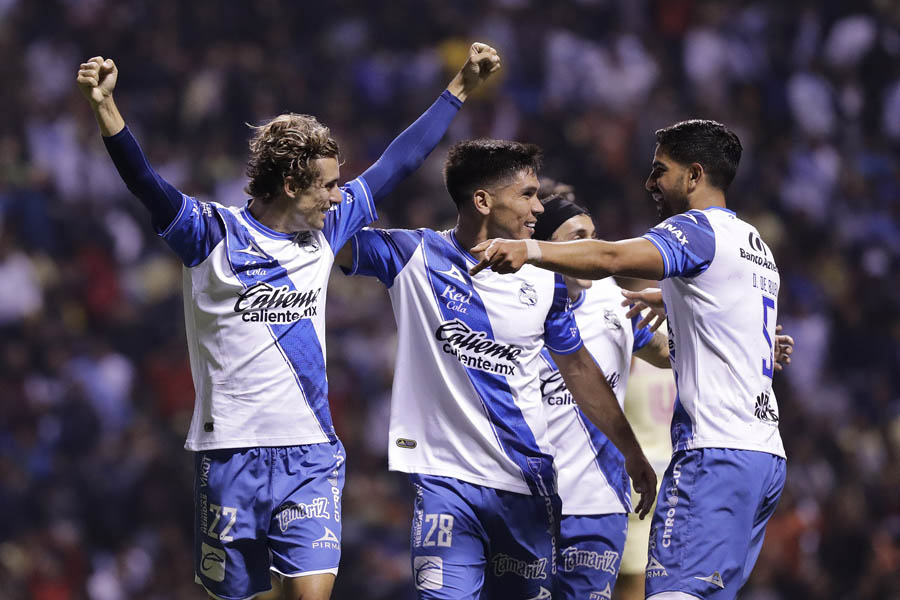 Aplastó América al Puebla 6-1 en el primer partido de ida