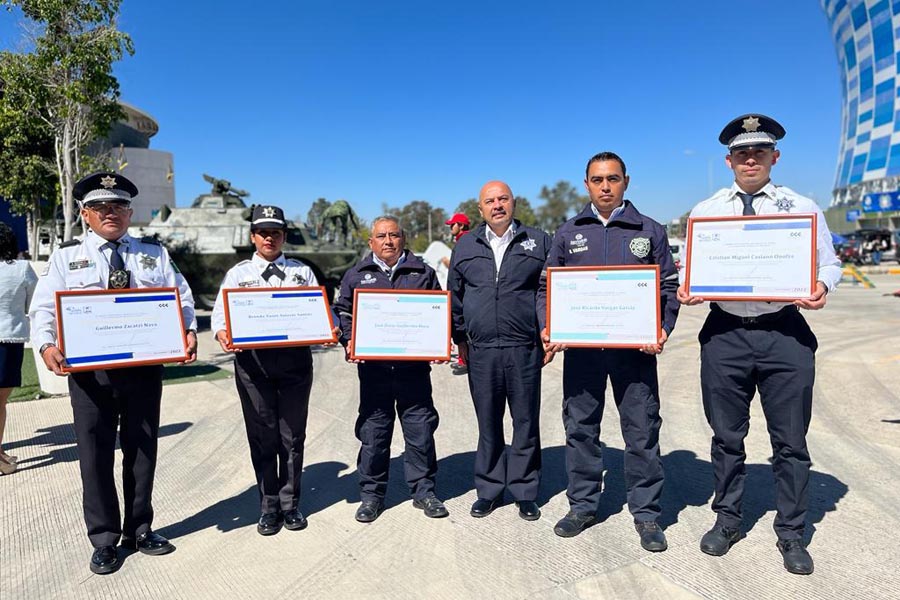 Reconoció CCE a 5 policías de San Andrés Cholula