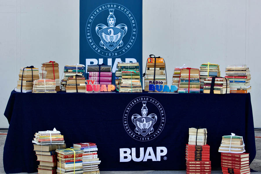 Donó BUAP 5 mil libros para la biblioteca de Zoquitlán