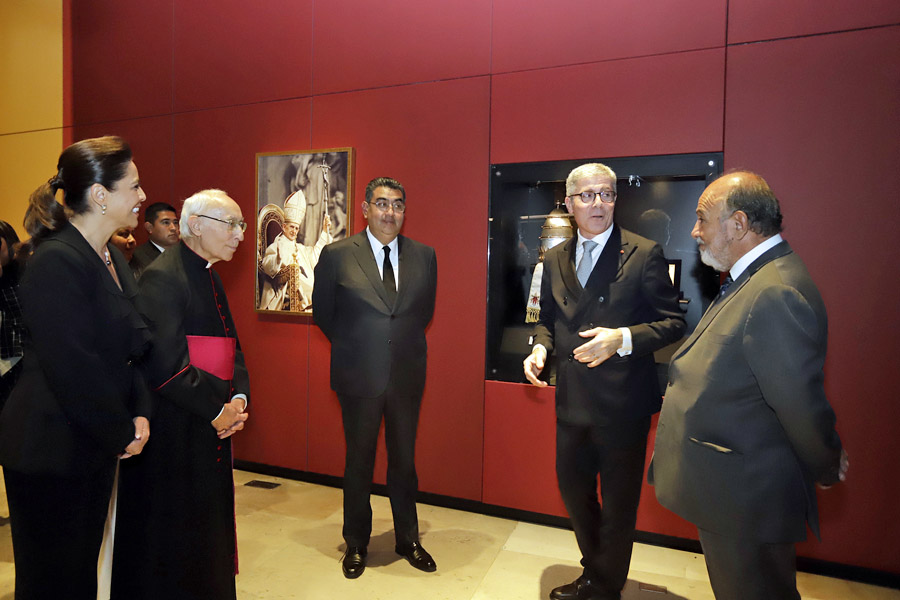 Inauguró Céspedes “Descubriendo el Vaticano” en el MIB