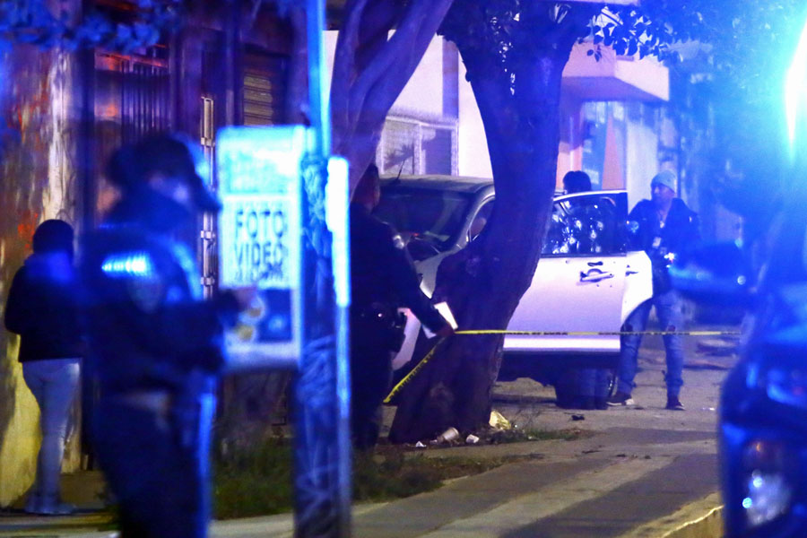 Ejecutaron a sujeto en su camioneta en Xonacatepec