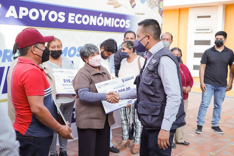 Entregó Mundo Tlatehui apoyos de Emprendamos Juntos Migrante