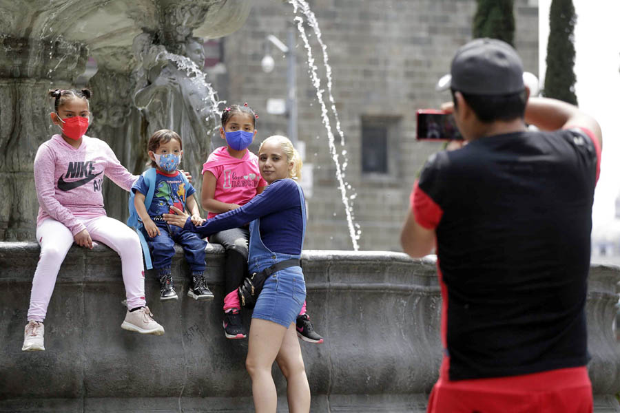 Aprobó Senado 12 días de vacaciones para trabajadores