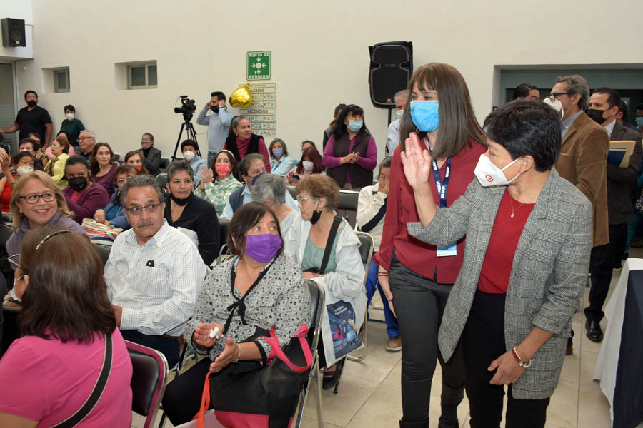 Celebró Lilia Cedillo 15 aniversario de la Casa del Jubilado