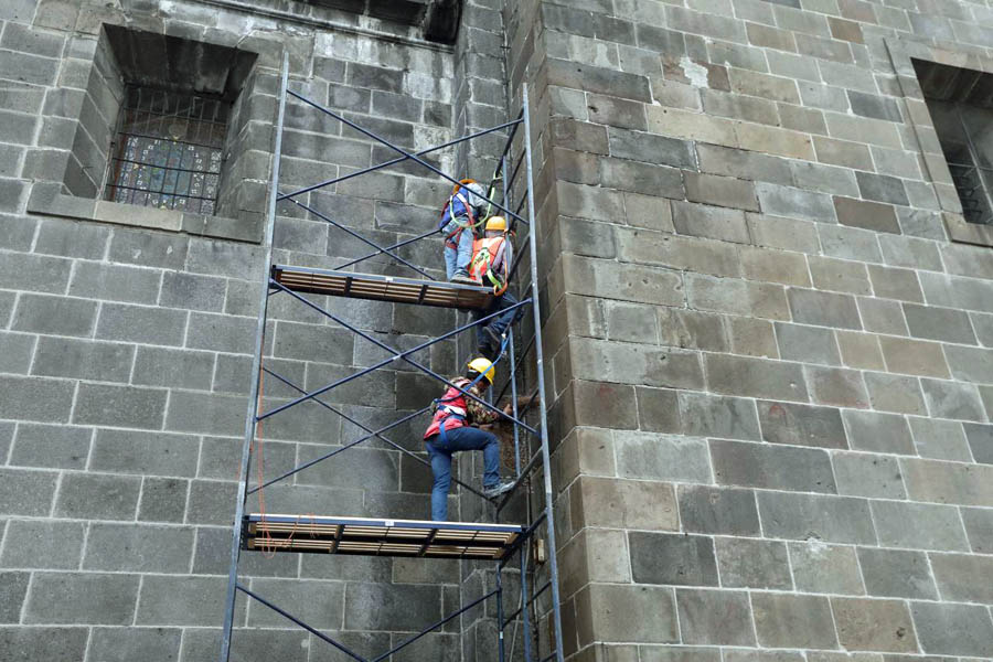 Inició Eduardo Rivera mantenimiento de la Catedral