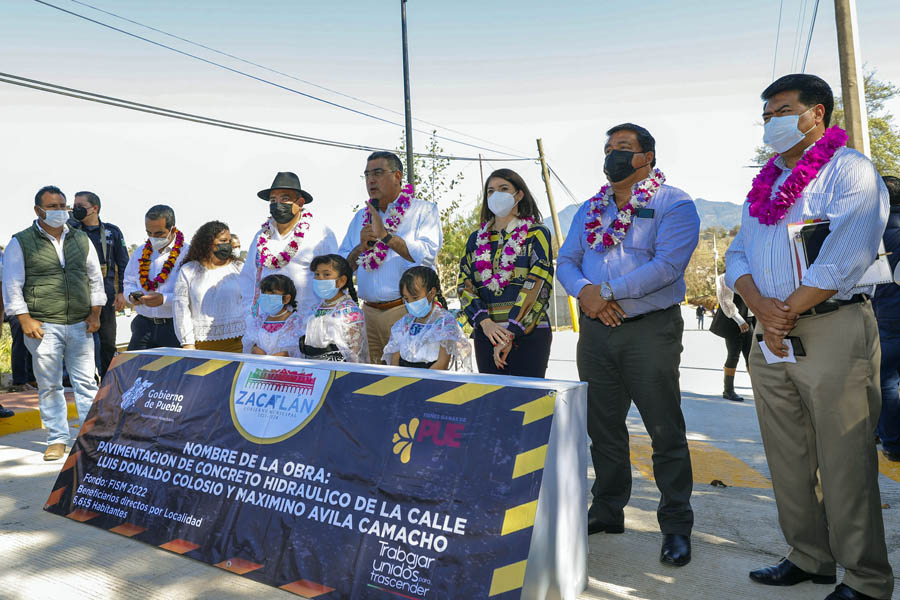 Inauguró Céspedes pavimentaciones en Zacatlán