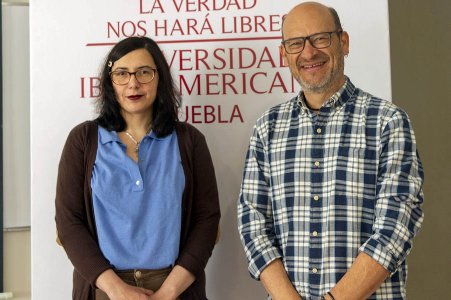 Realizó Ibero Puebla conferencias sobre arte literario