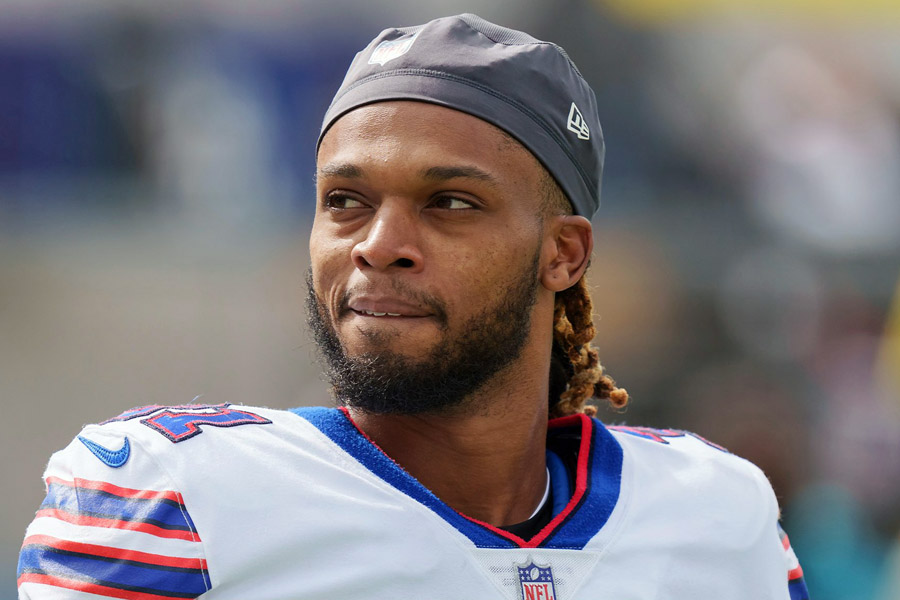 Mejora salud del jugador de los Bills Damar Hamlin