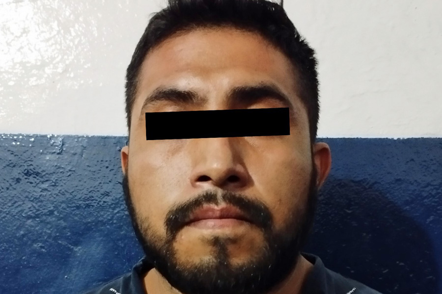 Detuvo policía de Puebla a par de ladrones de vehículo