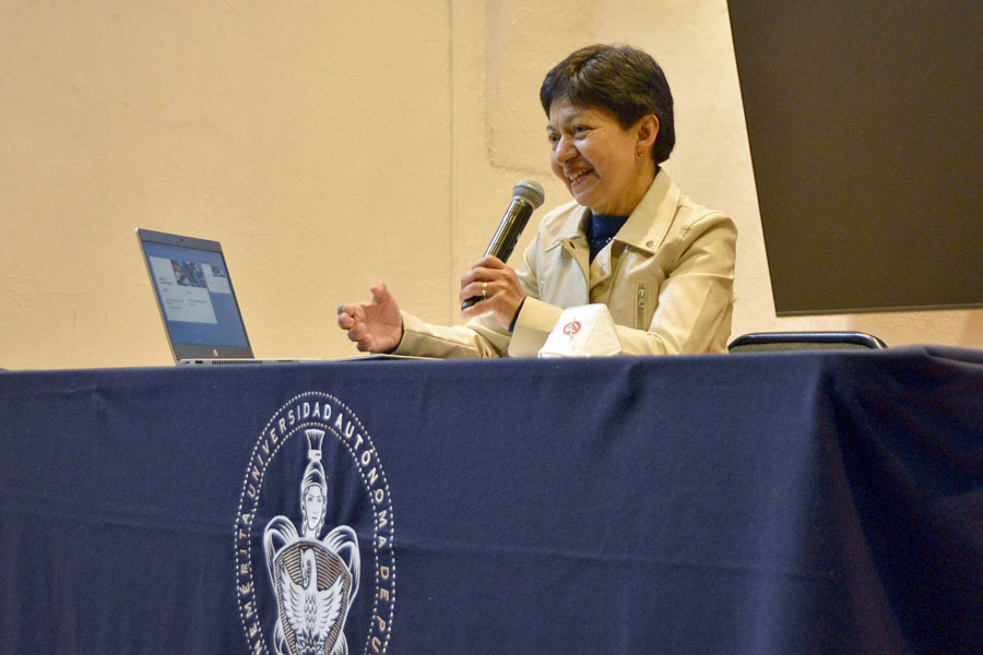 Dictó Lilia Cedillo conferencia por Día del Biólogo