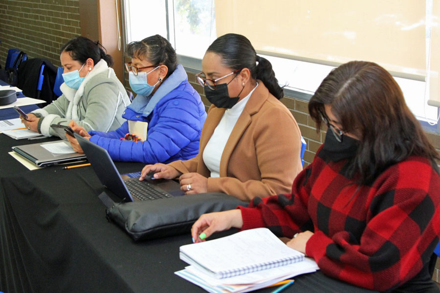 Inician docentes taller intensivo de educación básica