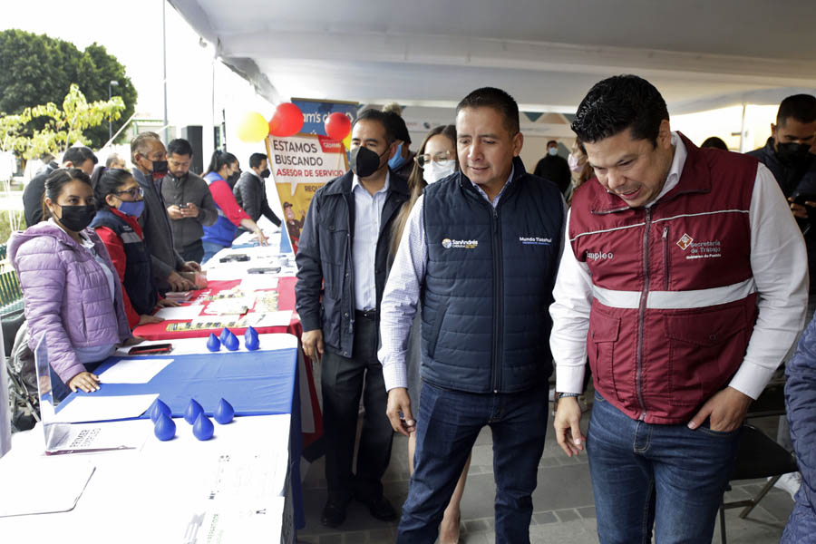 Superaron ST y San Andrés Cholula meta en Feria de Empleo