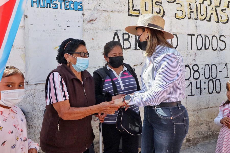 Supervisó Paola Angon entrega de calentadores a familias