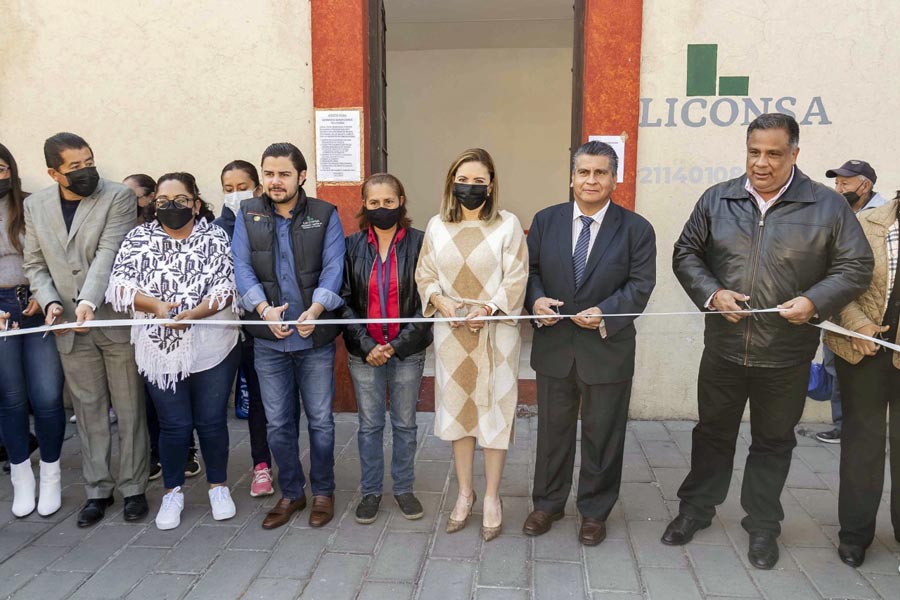 Inauguró Paola Angon tienda de leche Liconsa en cabecera