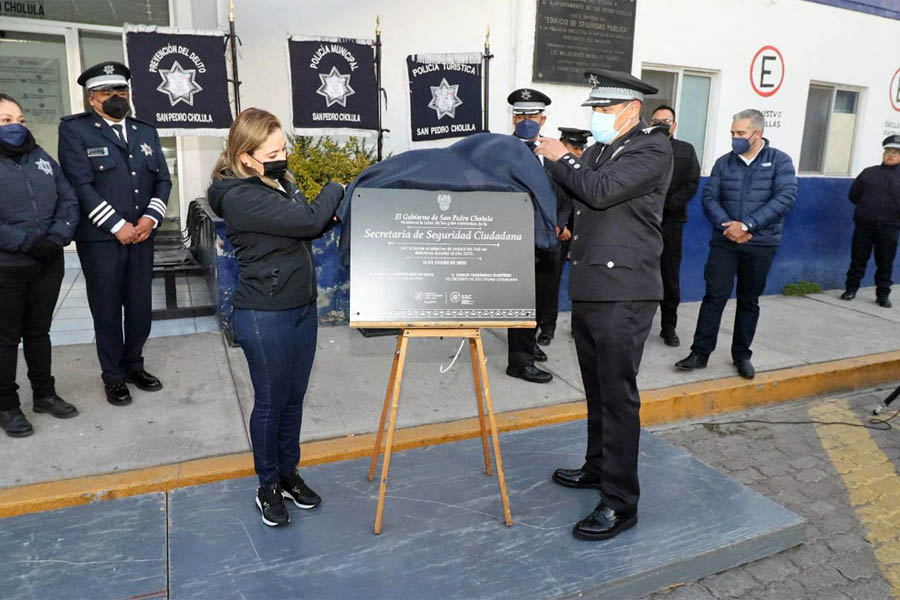 Reconoció Paola Angon a policías de San Pedro Cholula