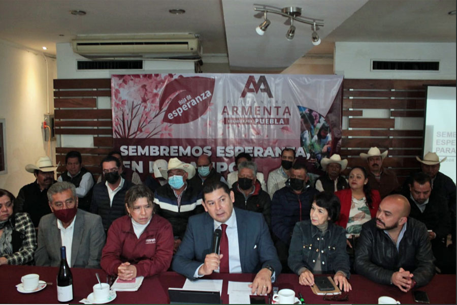 Se reunió Armenta con productores y expertos del campo