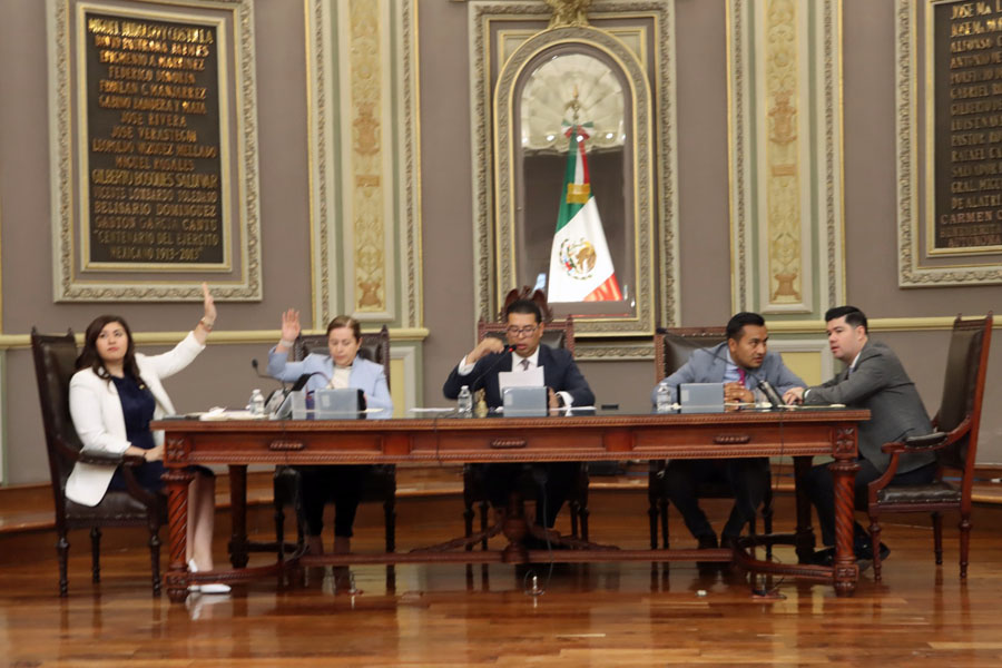 Turna Congreso iniciativa para vacaciones de burócratas