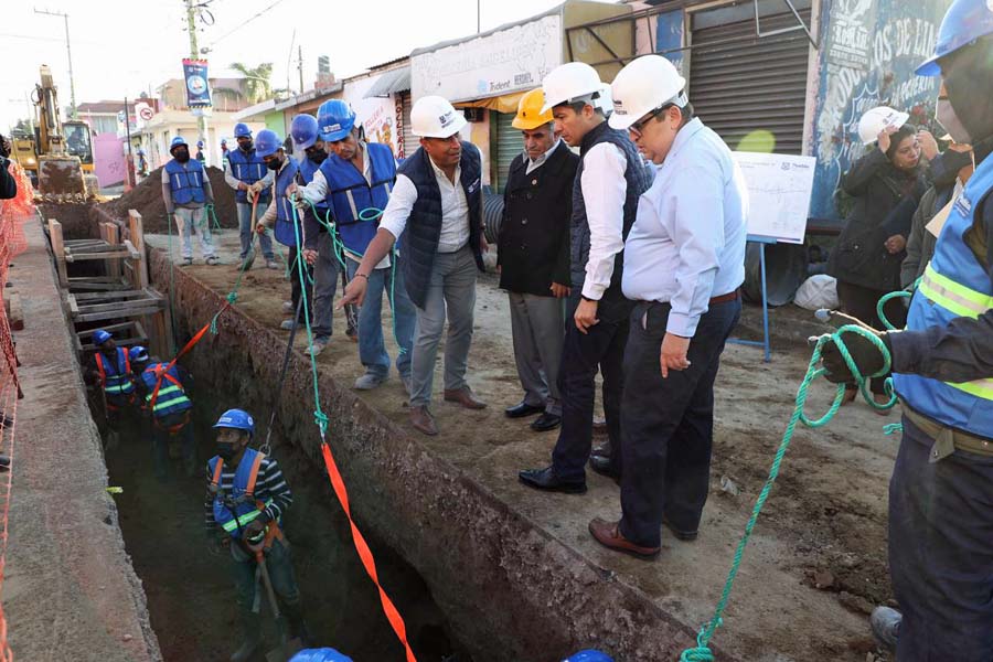 Supervisó Eduardo Rivera ampliación de colector sanitario