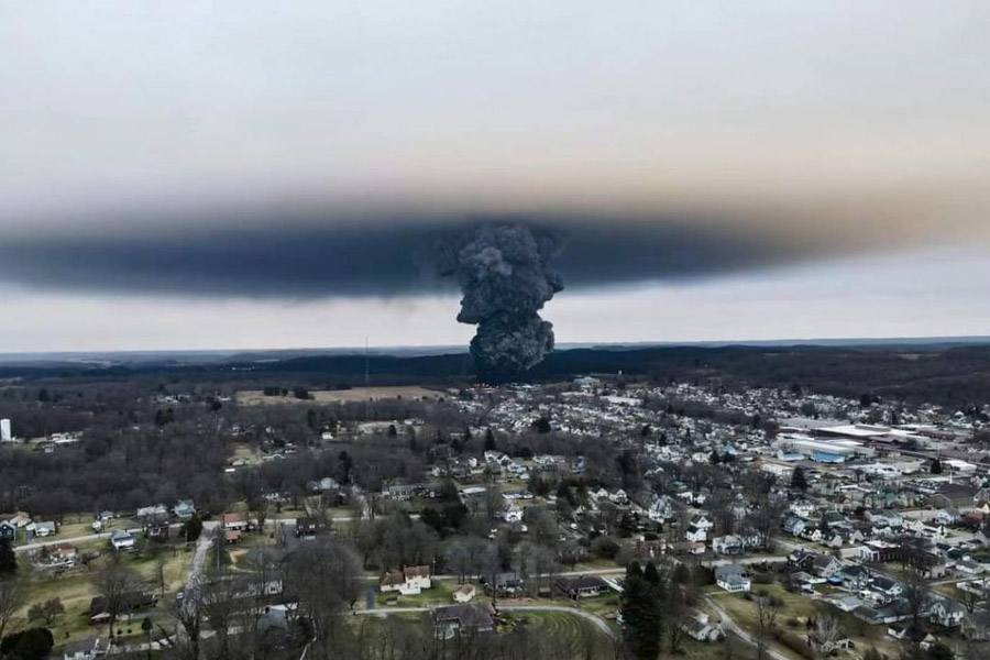 Desastre ambiental en Ohio por percance de tren con químicos