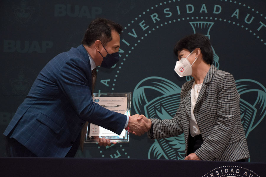 Certifican a la BUAP en igualdad laboral y no discriminación