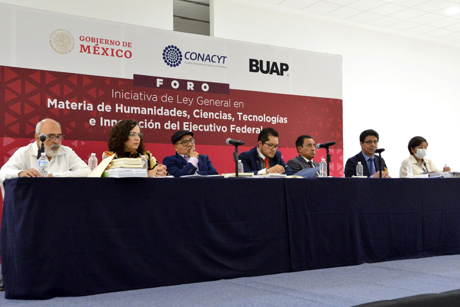 Celebró Conacyt y BUAP foro sobre iniciativa de Ley en HCTI