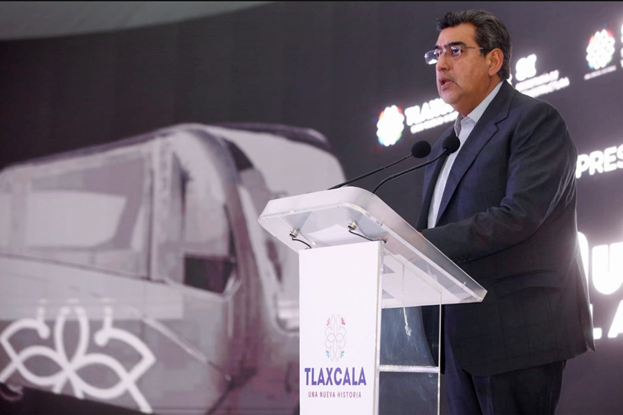 Asistió Céspedes a presentación del Autotrén de Tlaxcala