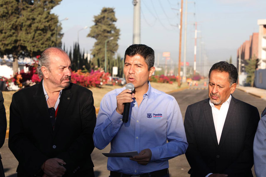 Inauguró Eduardo Rivera calle realizada por particulares