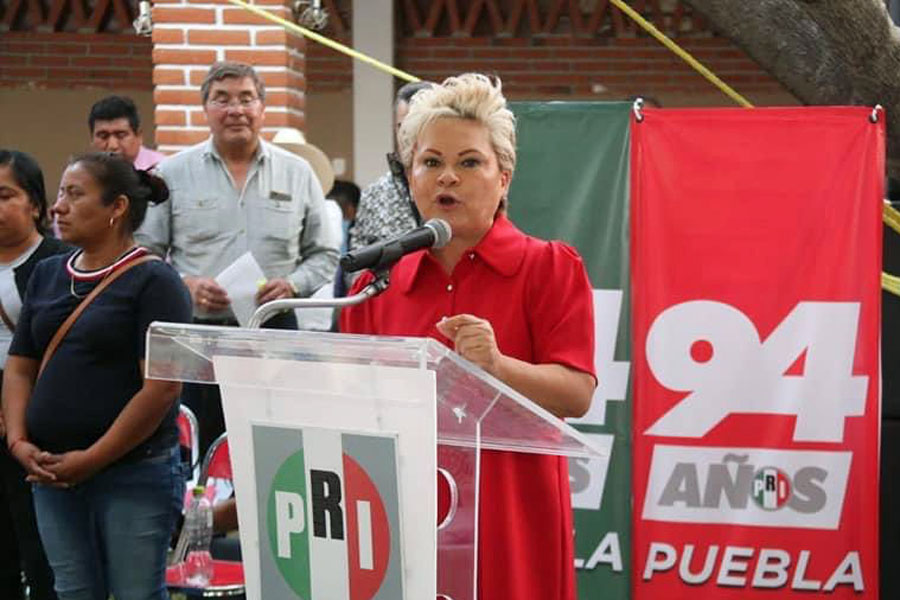 Pidió licencia Isabel Merlo para llegar al gobierno estatal