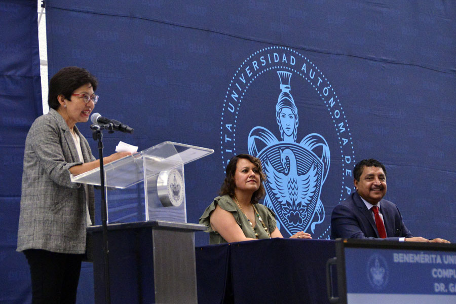 Asistió Lilia Cedillo a Informe de Complejo Regional Mixteca