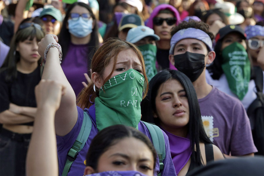 Miles de mujeres marcharon por las calles de Puebla por 8M