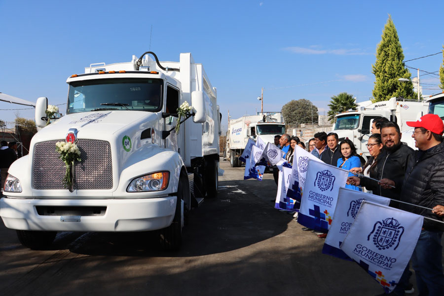 Adquirió Cuautlancingo 2 camiones recolectores de basura