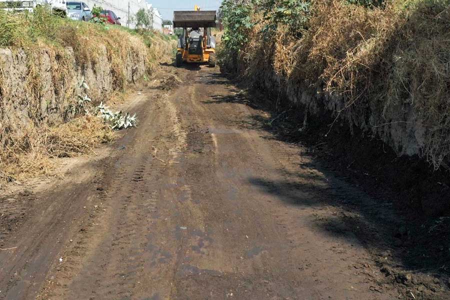 Inició Cuautlancingo mantenimiento en canales pluviales